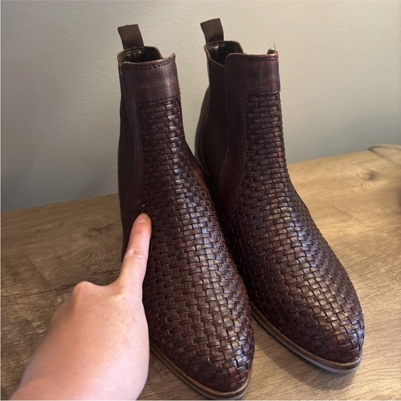 JOURNEE COLLECTION Womens Brown Skyller Almond Block Heel Leather Booties 10 - Picture 12 of 14